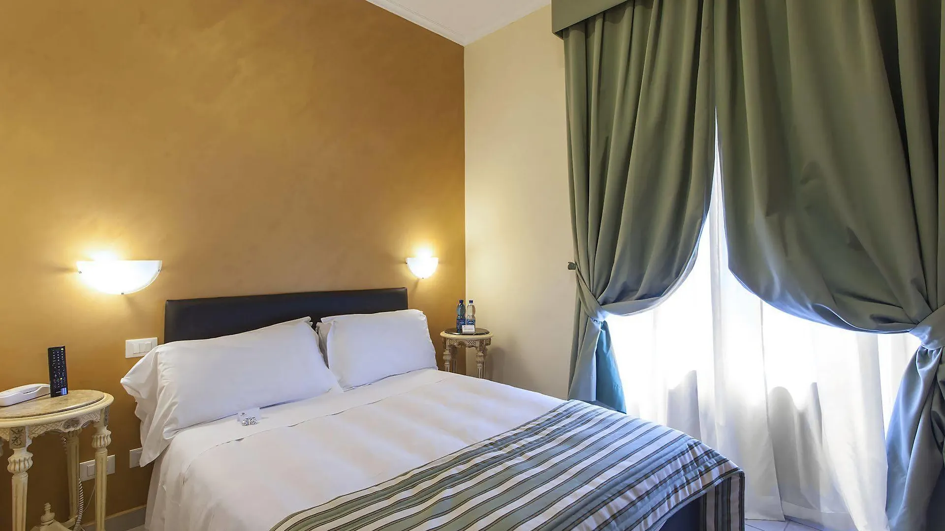Hotel Regina Giovanna Rzym 3*,