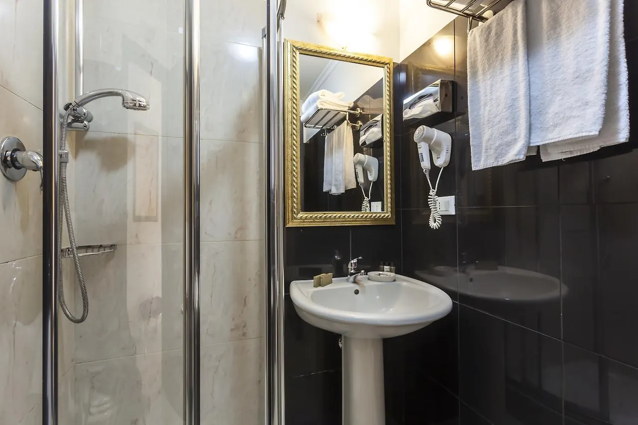 ***  Hotel Regina Giovanna Rome Italie